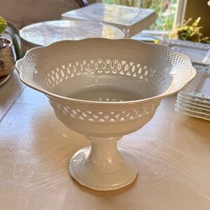 White Lattice Scalloped Pedestal Bowl Dish Basic porcelain home essential